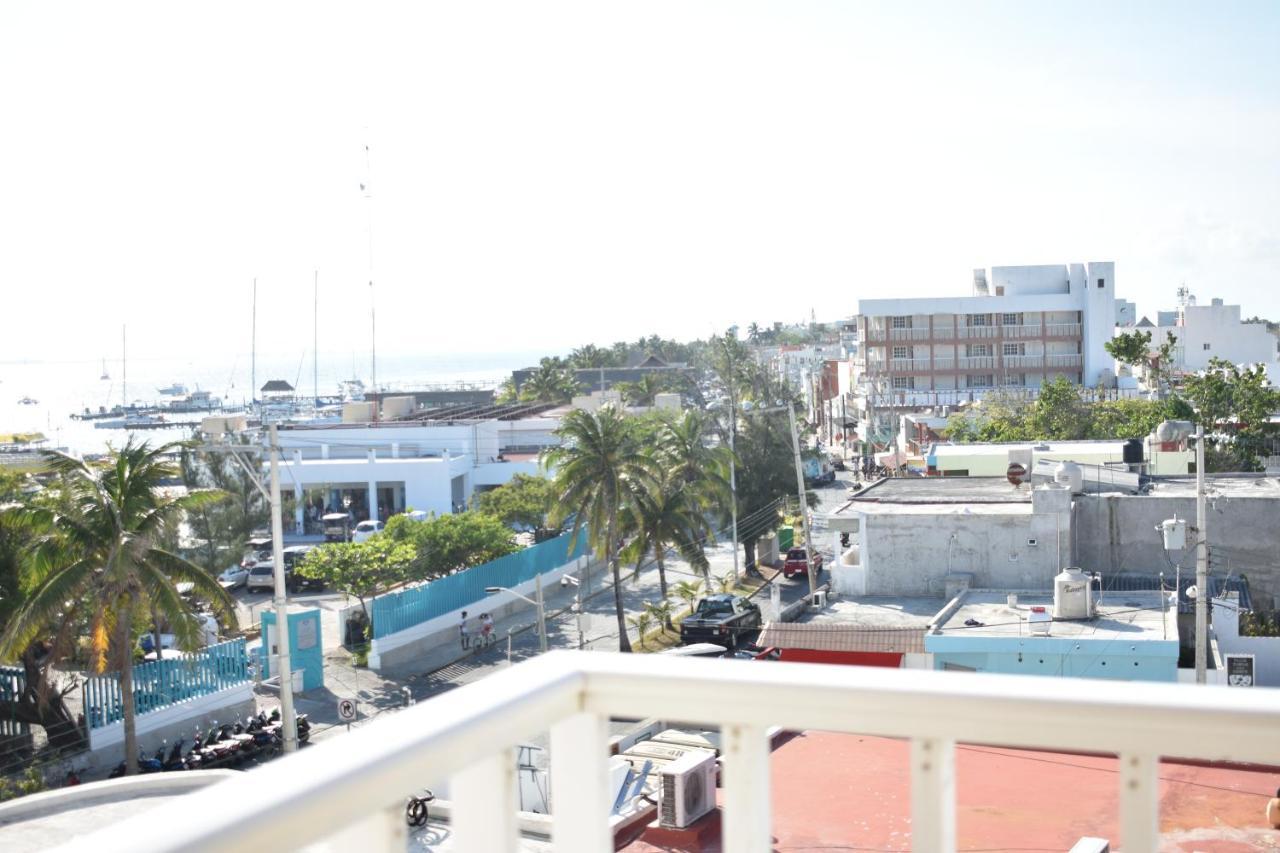 Les Trois Singes - Friendly Hostel Isla Mujeres Dış mekan fotoğraf