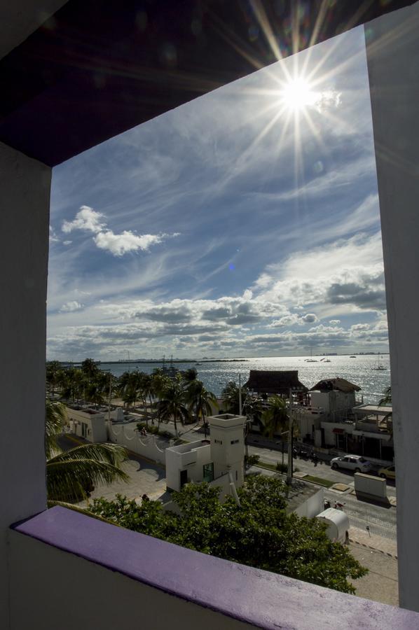 Les Trois Singes - Friendly Hostel Isla Mujeres Dış mekan fotoğraf