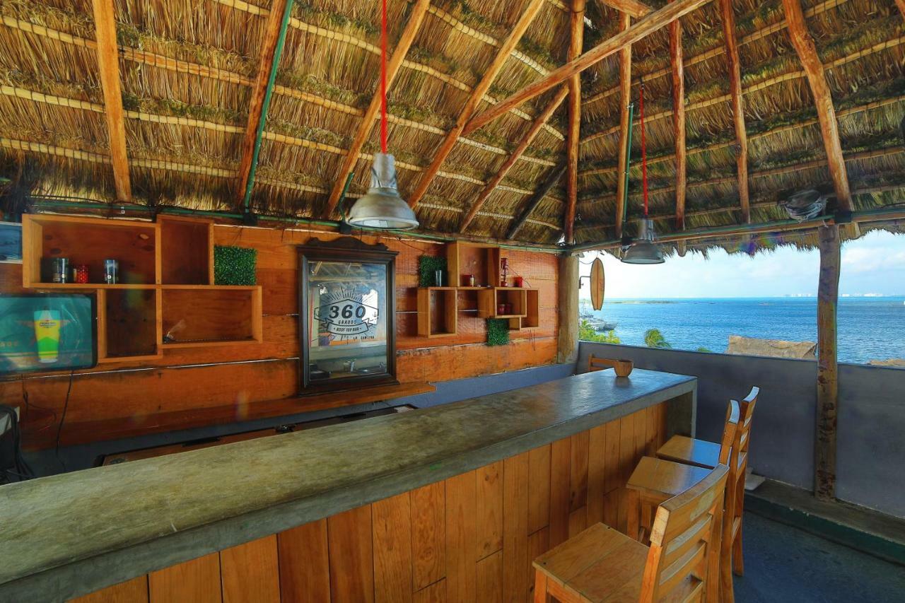 Les Trois Singes - Friendly Hostel Isla Mujeres Dış mekan fotoğraf